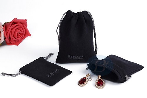 What is the use of velvet drawstring pouch?