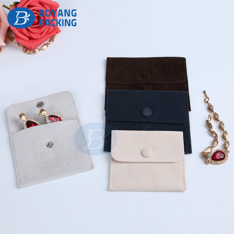 Wholesale Velvet Pouch