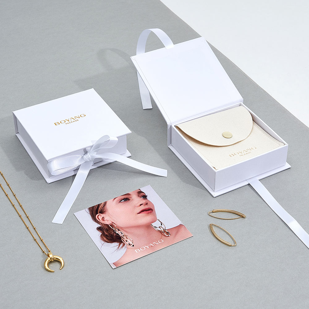 custom white jewelry packaging box