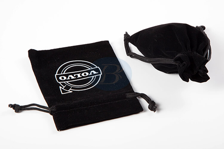 custom black velvet pouch bag supplier