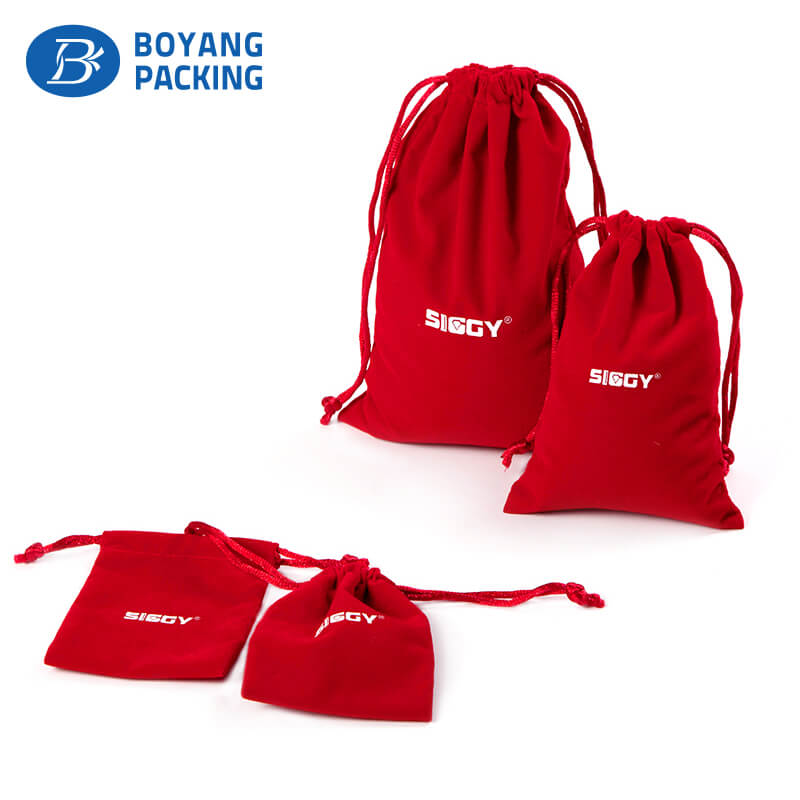 Custom beautiful and charming red velvet pouch bag wholesale
