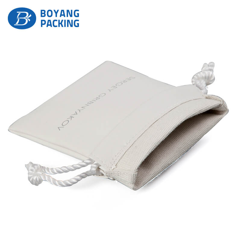 Custom handmade leather pouch manufacturers