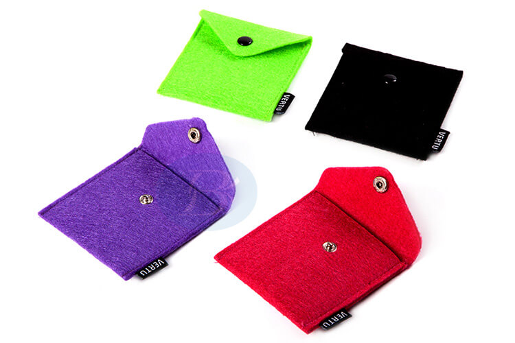 Custom velvet pouches wholesale