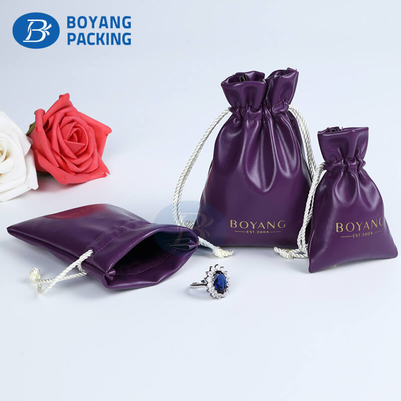 custom gift bags wholesale