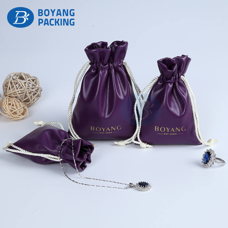 custom gift bags wholesale