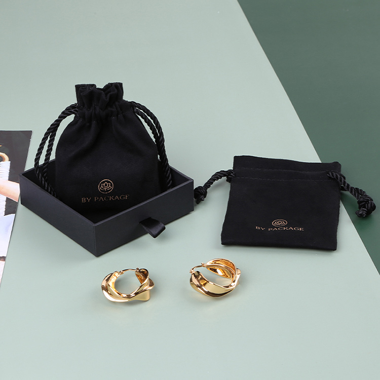 Custom velvet jewelry bag