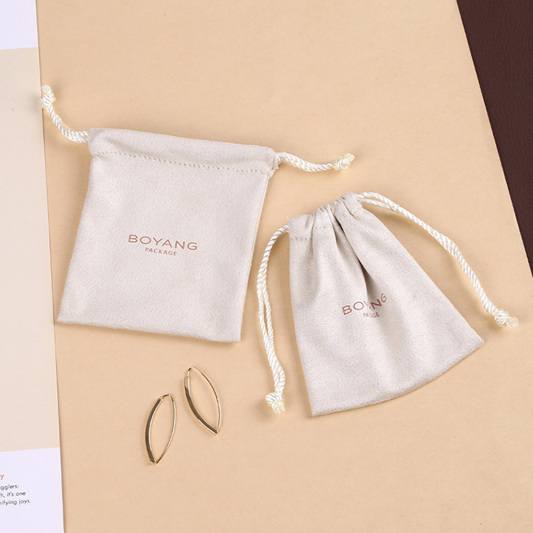 Custom velvet drawstring pouch
