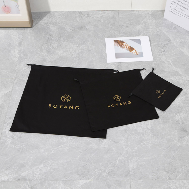 Custom luxury dust bags