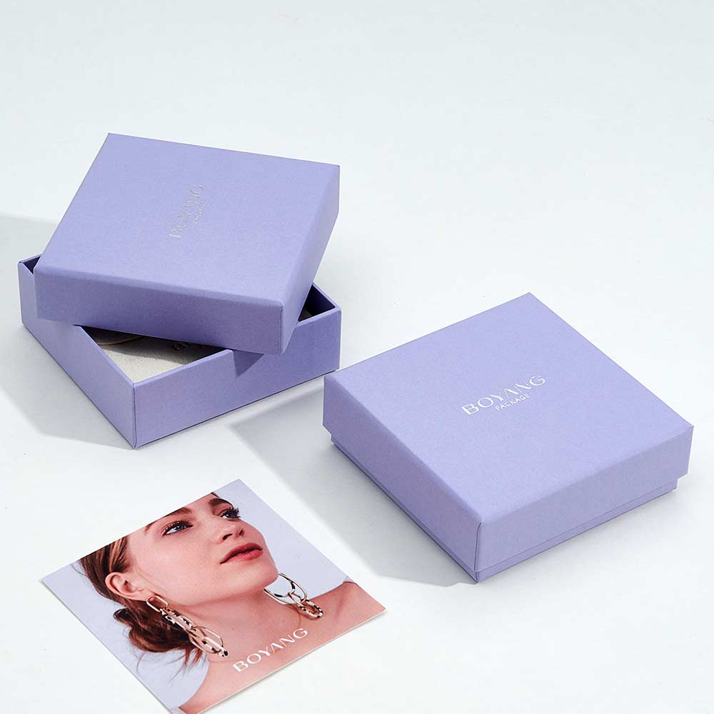 Custom jewelry gift boxes