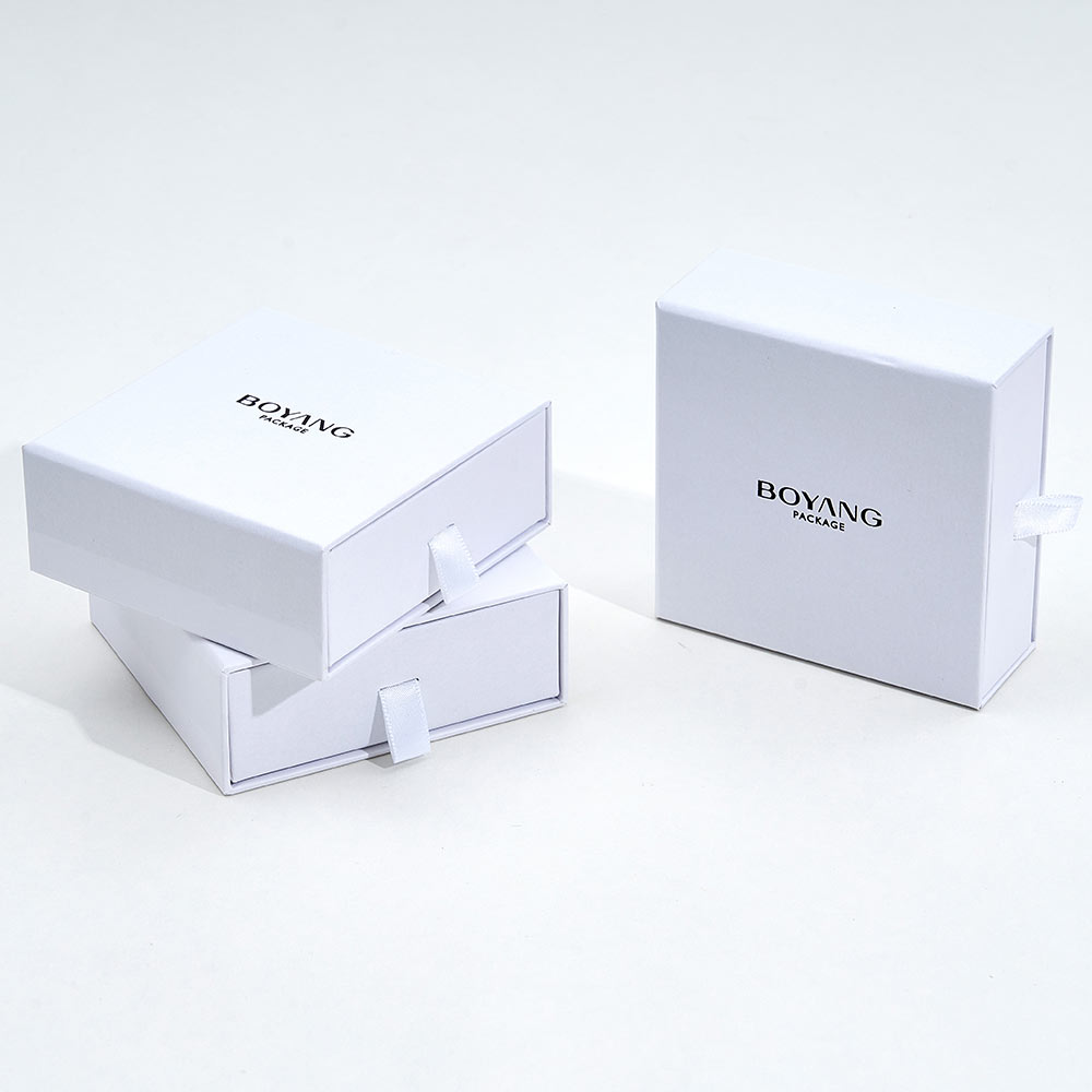 Custom paper jewelry box packaging