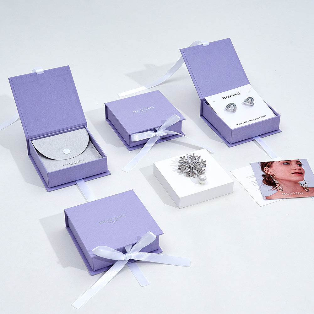 Wholesale paper jewelry gift packaging box