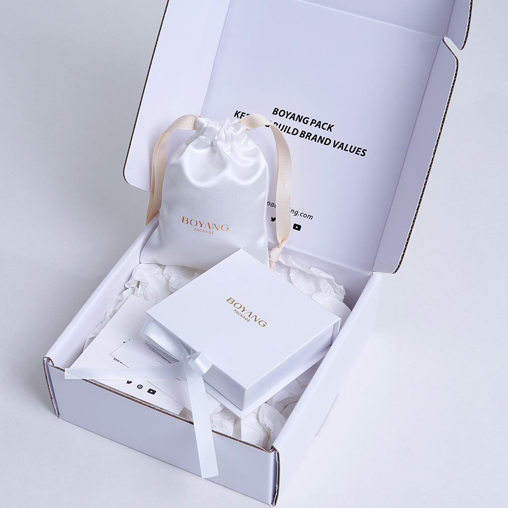 custom white jewelry packaging box