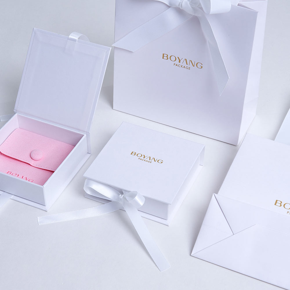 custom white jewelry packaging box